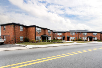 Fairview Gardens in Fairview, NJ - Building Photo - Building Photo