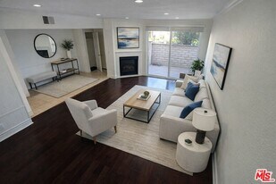 4333 Alla Rd in Marina Del Rey, CA - Building Photo