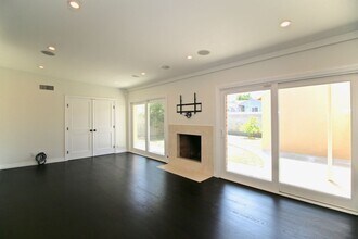 5709 Hesperia Ave in Los Angeles, CA - Building Photo - Building Photo