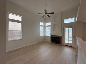 8163 Gualala Ct in Sacramento, CA - Building Photo - Building Photo