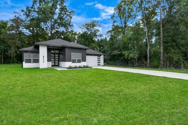 517 Lovers Ln in Dayton, TX - Building Photo - Building Photo