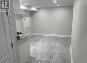 6 Lamella Rd in Toronto, ON - Building Photo - Building Photo
