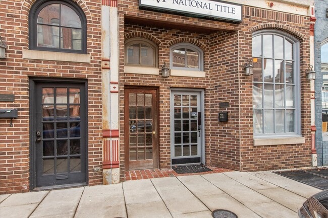 77 E Jefferson St in Franklin, IN - Building Photo - Building Photo