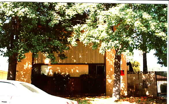 5140-5146 Canoga St in Montclair, CA - Building Photo - Building Photo