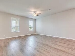 114 Lost Mine Peak Ln in Dripping Springs, TX - Foto de edificio - Building Photo