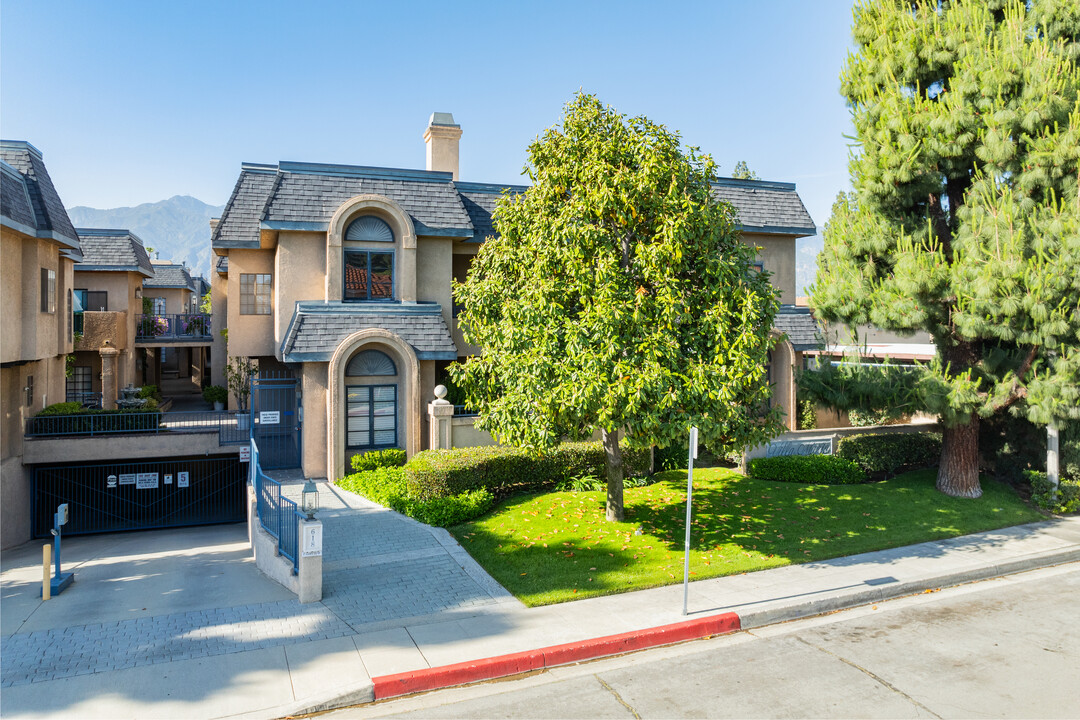 Villa Maria in Arcadia, CA - Building Photo