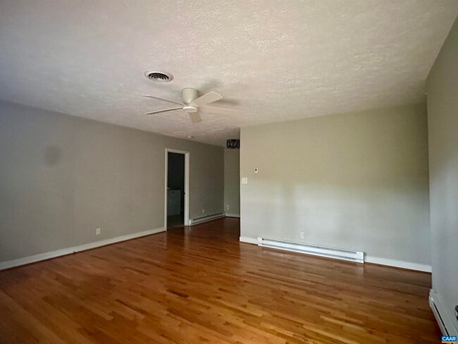 238 Sunset Ave Ext in Charlottesville, VA - Building Photo - Building Photo
