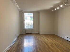 443 W 50th St in New York, NY - Building Photo - Building Photo