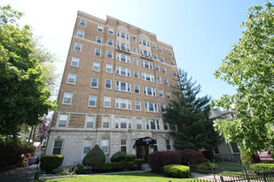 Gates Circle Apartments