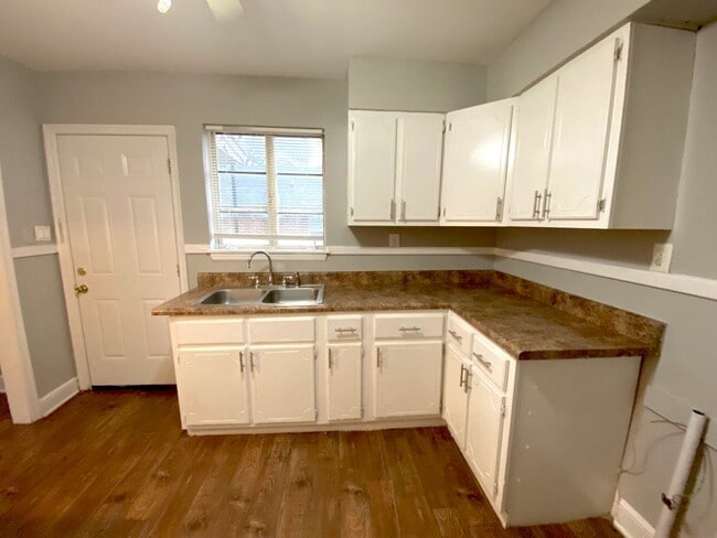 1032 N Evergreen St in Memphis, TN - Building Photo - Building Photo