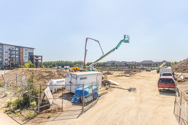 Edge at Larch Park Condos in Edmonton, AB - Building Photo - Building Photo