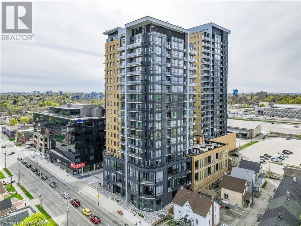 100 Garment St in Kitchener, ON - Building Photo