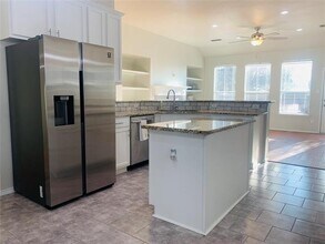 2021 Whitney Bay Dr in Rockwall, TX - Building Photo - Building Photo