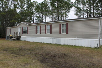 2226 Jeannie St in Navarre, FL - Building Photo - Building Photo