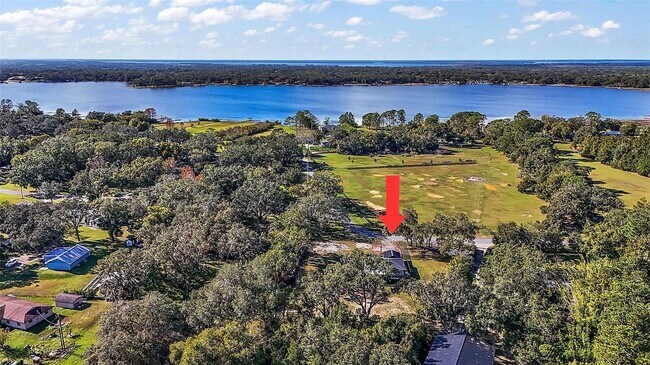 33736 E Lake Joanna Dr in Eustis, FL - Building Photo - Building Photo