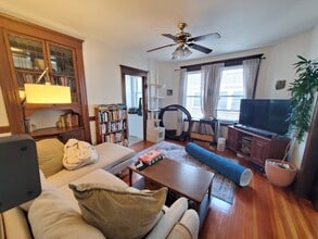 250 Belgrade Ave, Unit U2 in Boston, MA - Building Photo - Building Photo