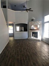 227 Mossy Rock Dr in Hutto, TX - Building Photo - Building Photo