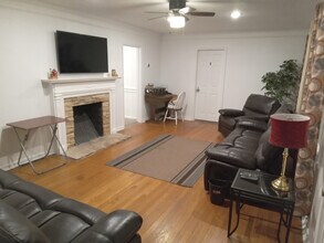 Room in House on Cascade Terrace SW in Atlanta, GA - Building Photo - Building Photo