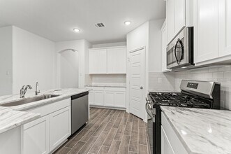 3303 Tranquility Ln in Baytown, TX - Building Photo - Building Photo