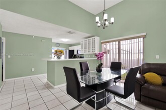 14138 SW 164th Terrace in Miami, FL - Foto de edificio - Building Photo