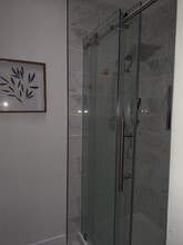 21708 Lake Vista Dr in Lake Forest, CA - Foto de edificio - Building Photo