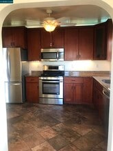 380 Alhambra St in Crockett, CA - Building Photo - Building Photo