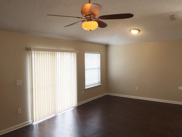 2735 Creek Ridge Dr in Green Cove Springs, FL - Building Photo - Building Photo