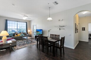 2303 Butterfly Palm Way in Kissimmee, FL - Building Photo