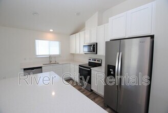 469 Red Dahlia Ln in Jacksonville, FL - Building Photo - Building Photo