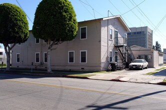 146-148 W Queen St in Inglewood, CA - Building Photo - Building Photo