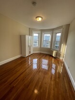 1185 Commonwealth Ave, Unit 1 in Boston, MA - Building Photo