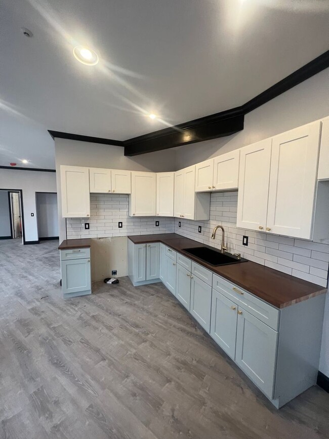 263 Main St-Unit -Apt 3 in Johnson City, NY - Building Photo - Building Photo