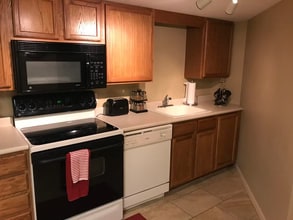 107 Cass St, Unit Condo 2 in Traverse City, MI - Foto de edificio - Building Photo