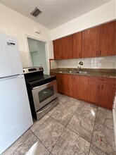 1200 NE 128th St in North Miami, FL - Building Photo - Building Photo
