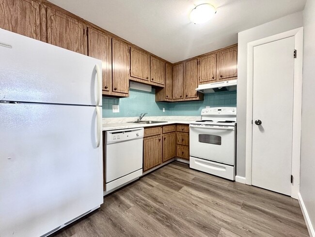 property at 4 Old Colony Ln
