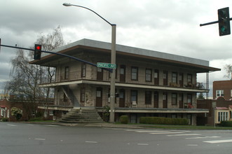 Norton Apartments in Everett, WA - Foto de edificio - Building Photo