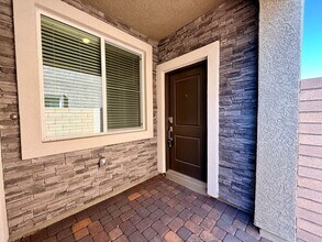 533 Daphne Ter St in Henderson, NV - Foto de edificio - Building Photo