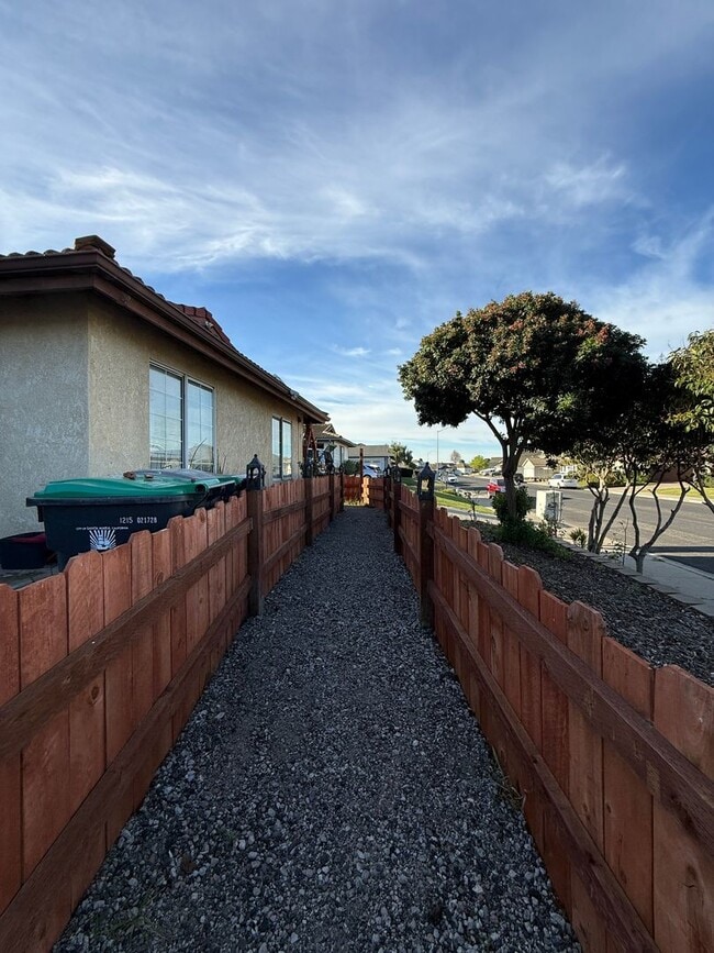 property at 2818 S Bradley Rd