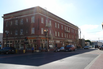 Metropolitan Hotel in South San Francisco, CA - Building Photo - Building Photo