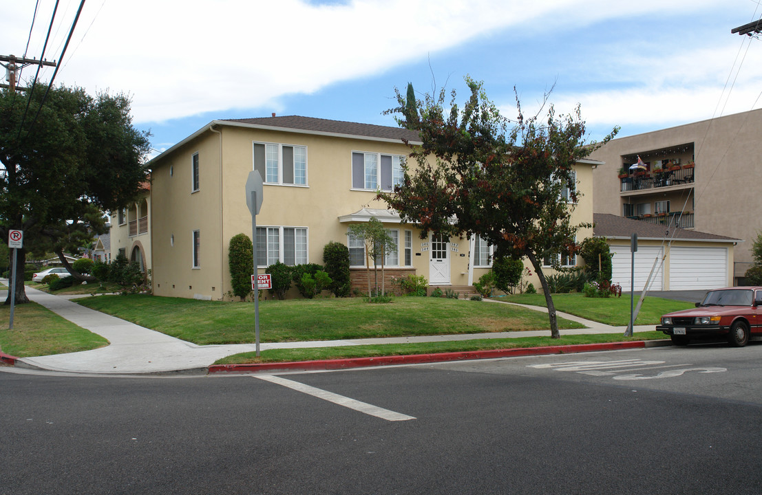 340 N Belmont St in Glendale, CA - Building Photo