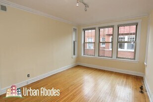 553 W Aldine, Unit M05B in Chicago, IL - Building Photo - Building Photo