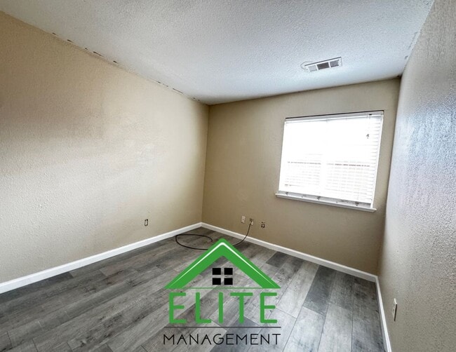 7459 Bruno Way in Sacramento, CA - Building Photo - Building Photo