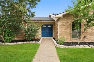 2144 Courtland Cir in Carrollton, TX - Building Photo - Building Photo