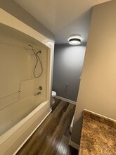 219 Kingswood Dr in Kitchener, ON - Building Photo - Building Photo