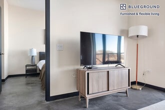 1647 N Milwaukee Ave, Unit FL4-ID1386 in Chicago, IL - Building Photo - Building Photo