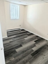 1064-1068 Main St, Unit 9 in Monmouth, ME - Building Photo - Building Photo