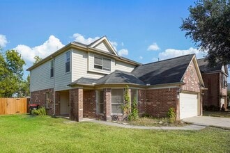 16342 Blue Rock Springs Dr in Houston, TX - Building Photo - Building Photo