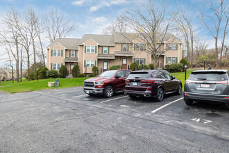 Royal Oaks in Methuen, MA - Foto de edificio - Building Photo