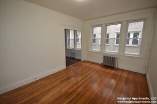 1167 Boylston St, Unit 6 in Boston, MA - Building Photo
