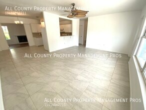 255 Shamrock Blvd in Venice, FL - Building Photo - Building Photo